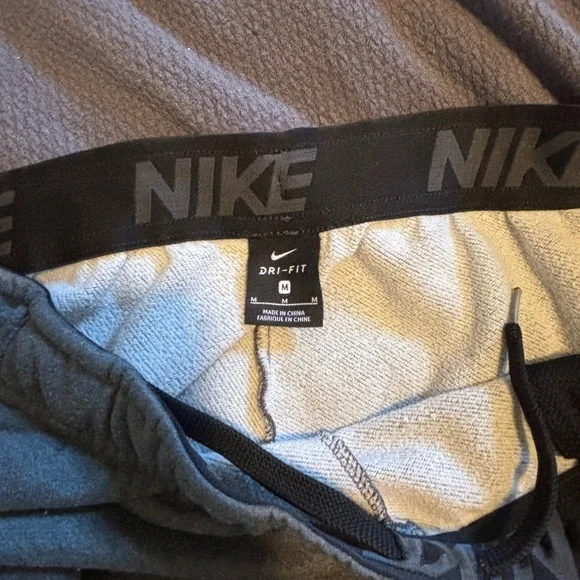 Nike Dri-Fit Men's Charcoal Joggers/sweatpants - Picture 4 of 4